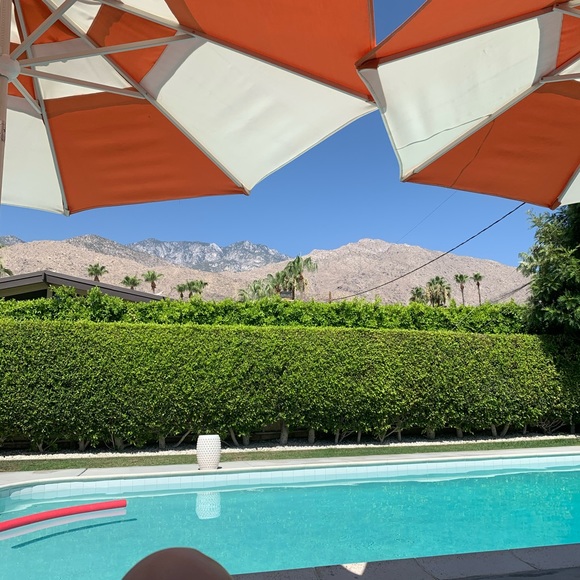 Meet your Posher, Jennifer - Picture 1 of 1